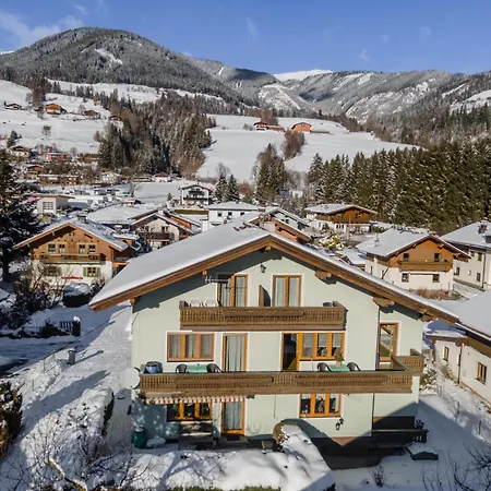 Nussbaumer * Niedernsill